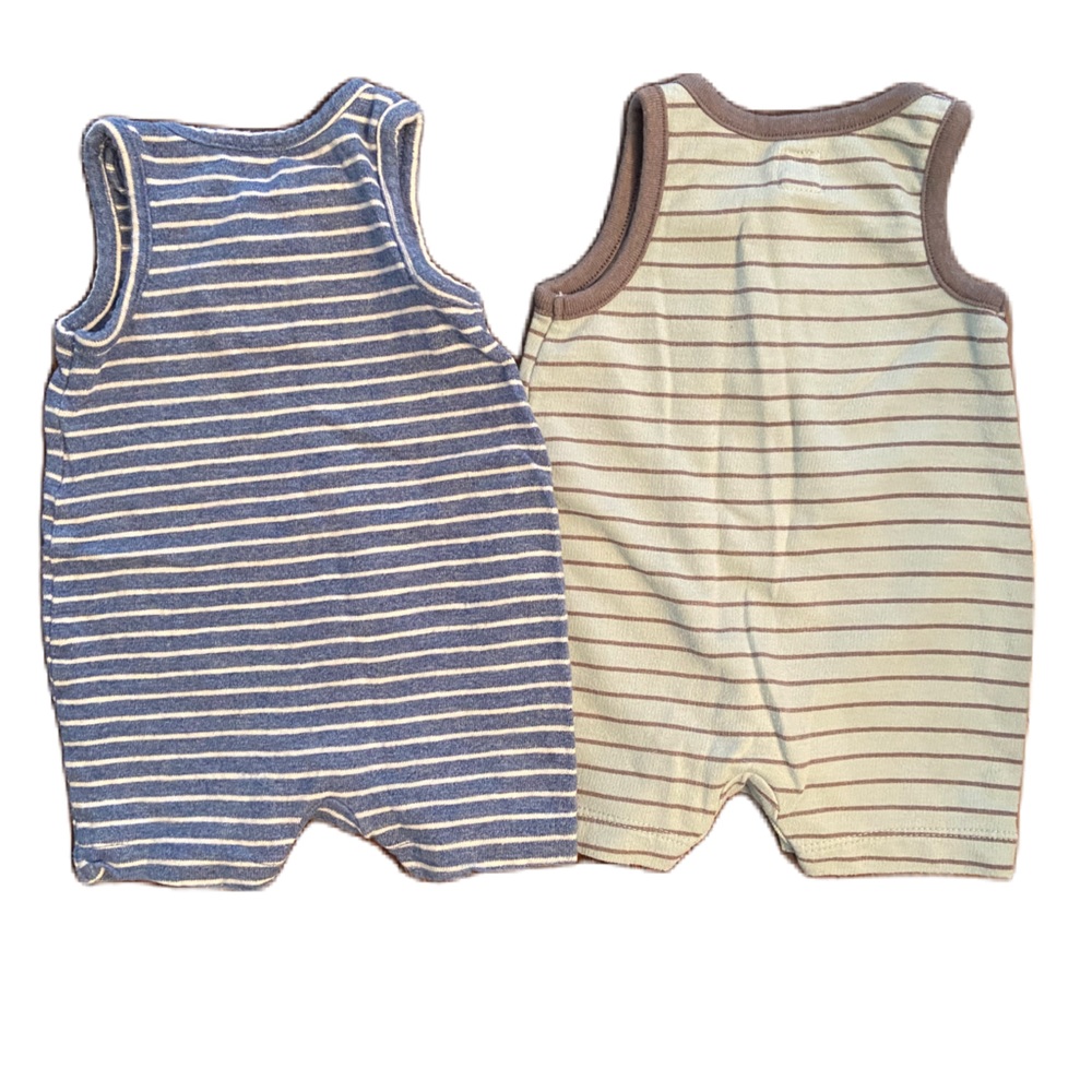 Baby Gap Rompers - 0-3 months - Picture 2 of 2